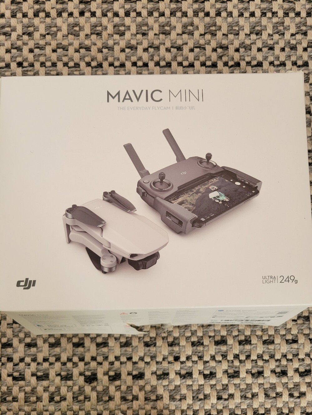 DJI Mavic Mini Drone - White and Black Controller